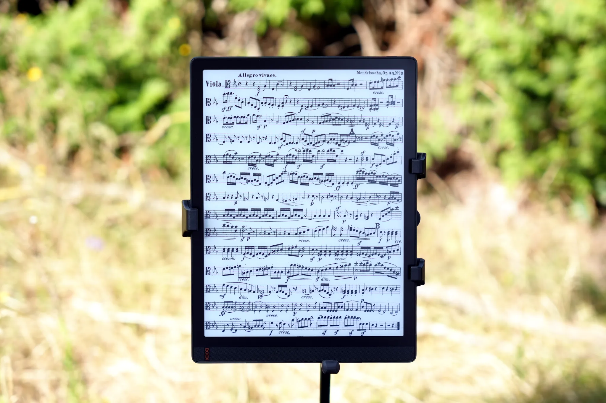 The biggest E-Reader, the Onyx Boox Tab X (e-ink), perfect for text and sheet music